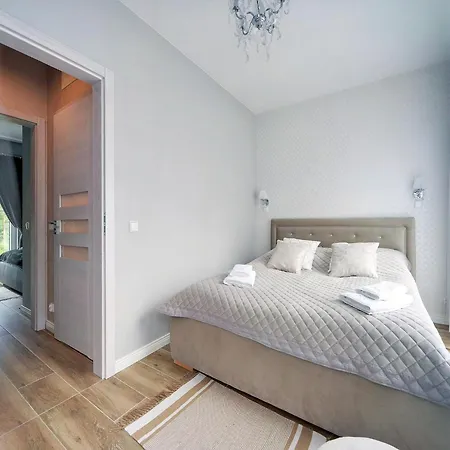Comfortable Holiday Home With A Garden Prázdninový dům Pobierowo
